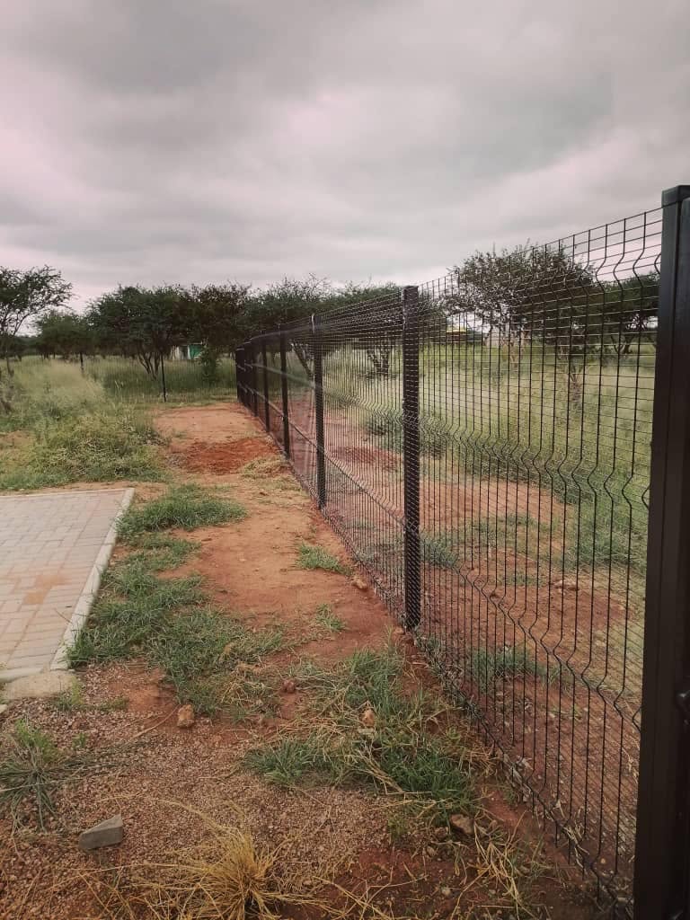 Fence Installation & Maintenance